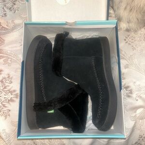 BareTraps Black Boots